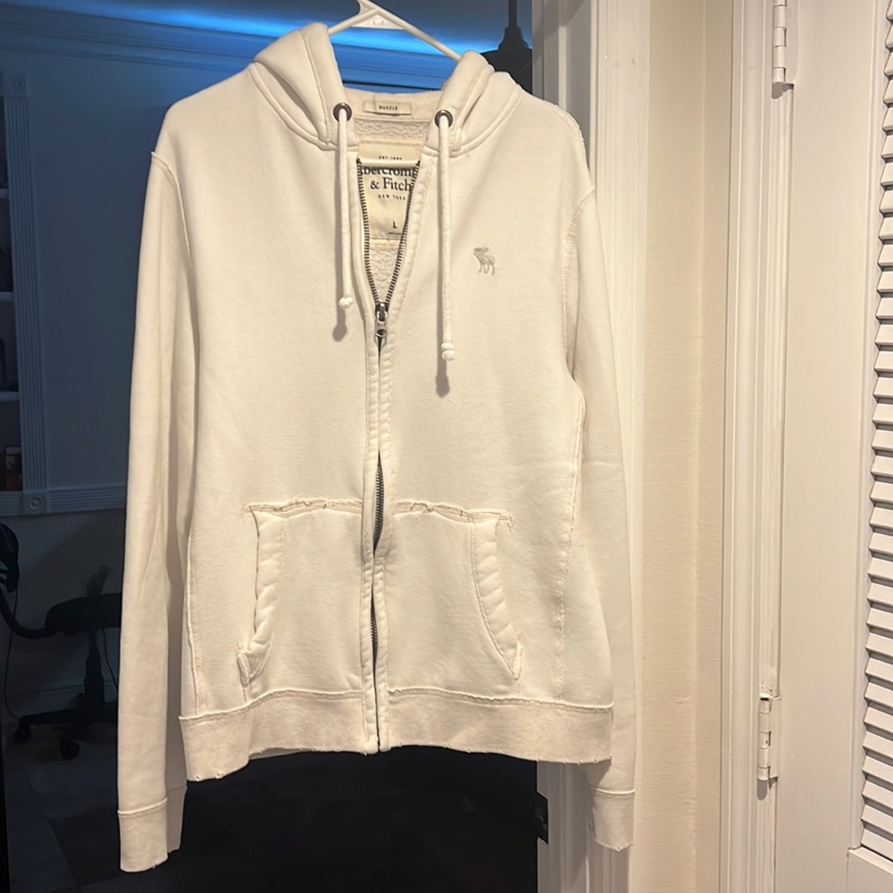 White Abercrombie & Fitch hoodie soft on the inside too